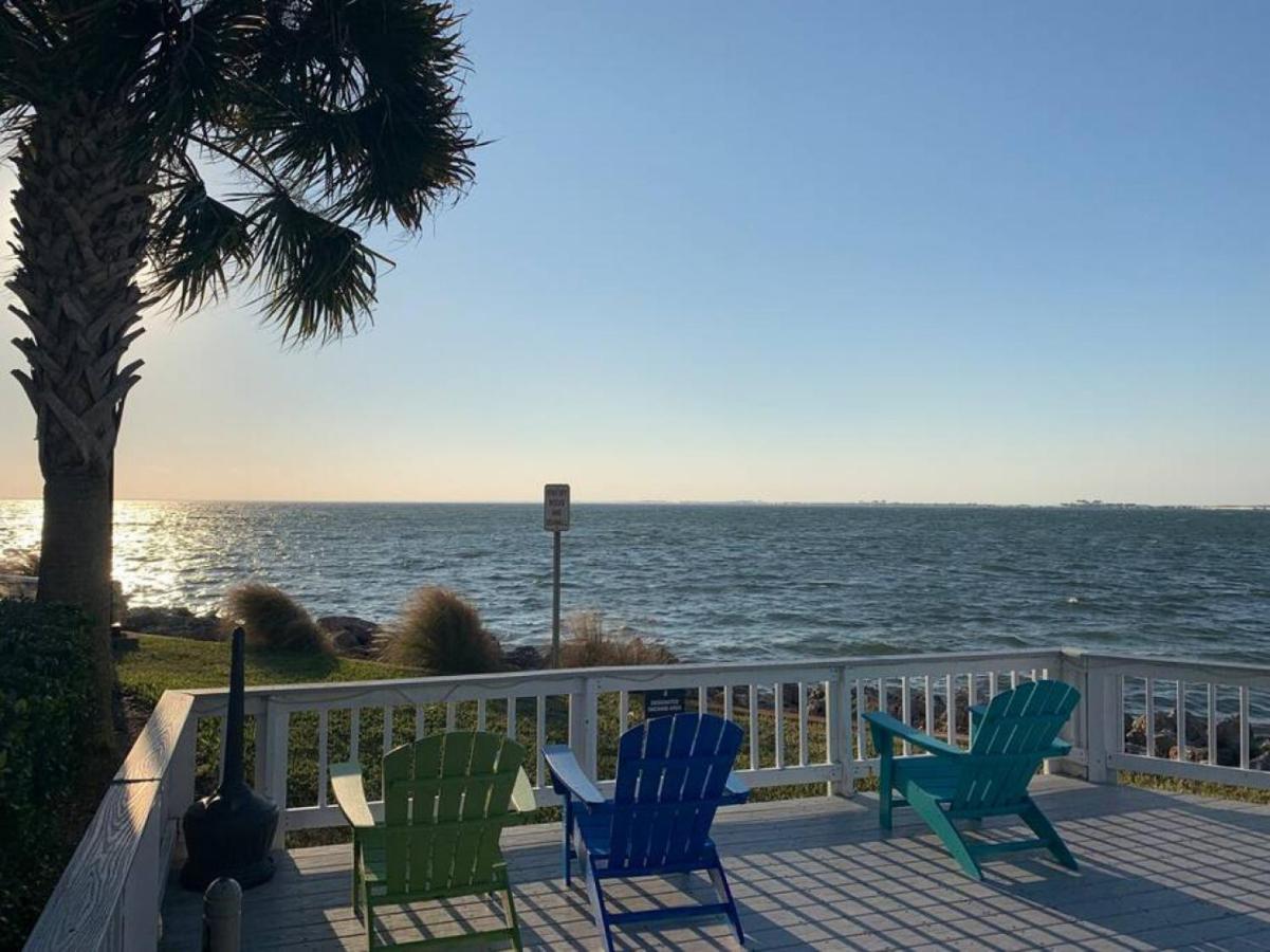 Bay Views From Your Balcony Beach Resort Tampa Kültér fotó